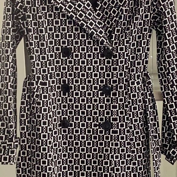 Vertigo Paris Trench Coat - Picture 10 of 10